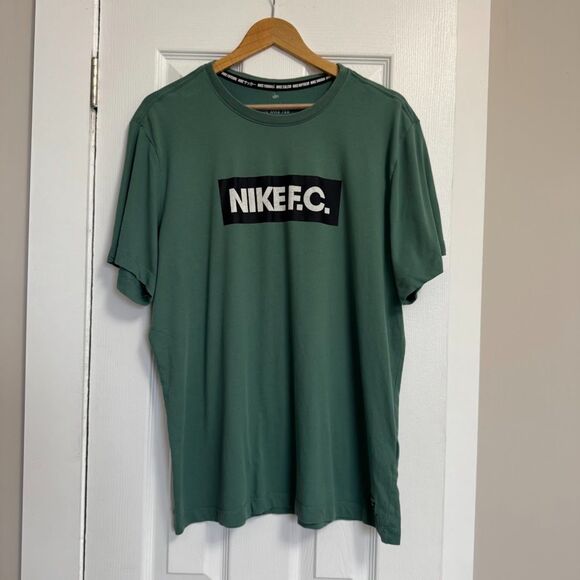 Nike F.C. Soccer Athletic Cut Short Sleeve T-Shirt Men’s XL Light Green - Picture 2 of 9